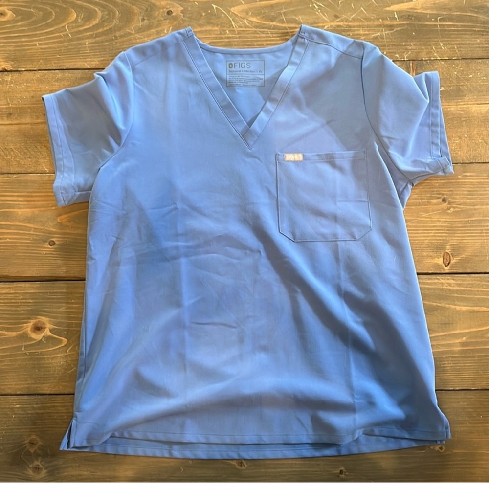 XL Figs Scrub set-one-pocket top with Ceil Blue jogger